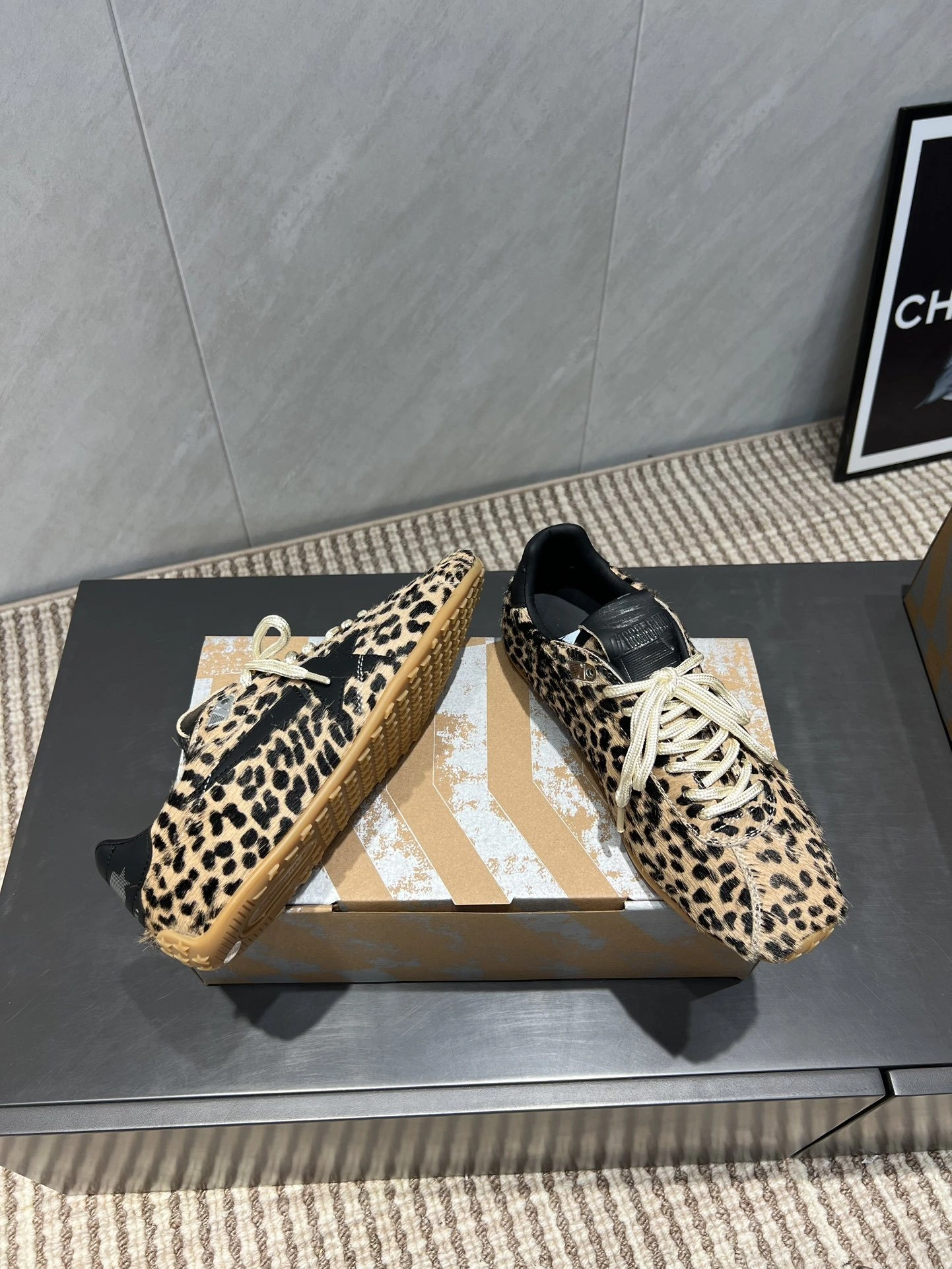 COCO-- 6642 GWF00923.F007409.55671 cowhide sheepskin item:E-X032I2511